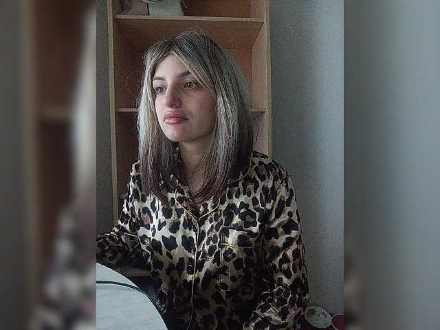 Sonyagasay live cam on BongaCams