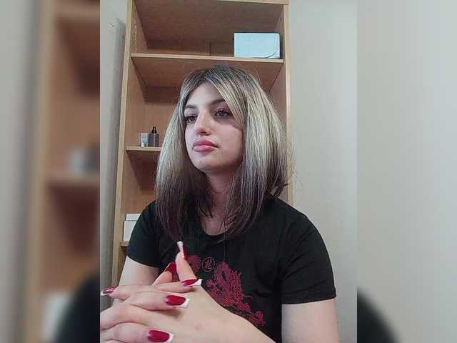 Sonyagasay live cam on BongaCams