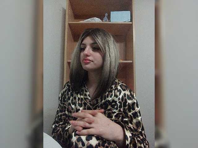 Sonyagasay live cam on BongaCams