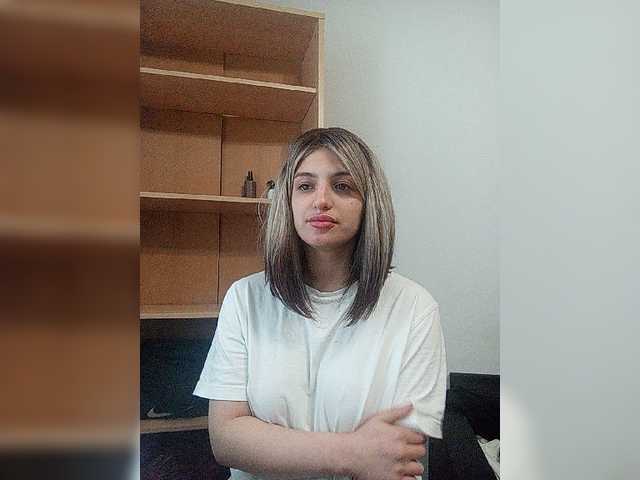 Sonyagasay live cam on BongaCams