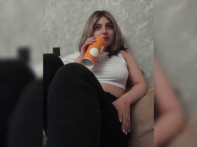 Sonyagasay live cam on BongaCams