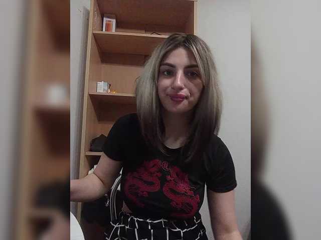 Sonyagasay live cam on BongaCams
