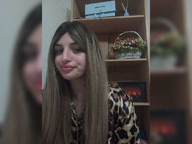 Sonyagasay live cam on BongaCams