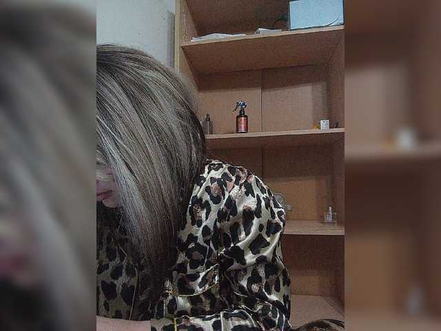 Sonyagasay live cam on BongaCams