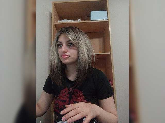 Sonyagasay live cam on BongaCams