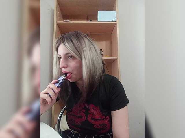 Sonyagasay live cam on BongaCams