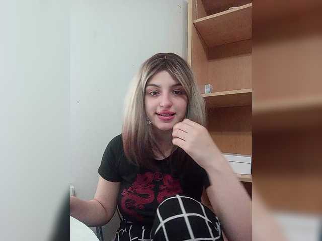 Sonyagasay live cam on BongaCams