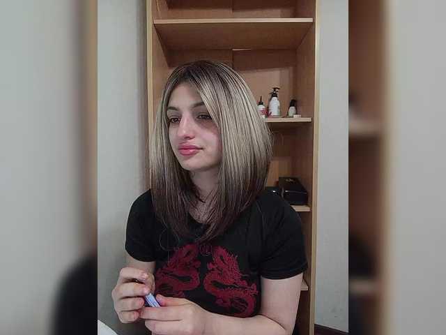 Sonyagasay live cam on BongaCams