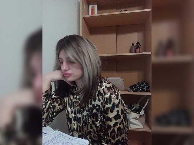 Sonyagasay live cam on BongaCams
