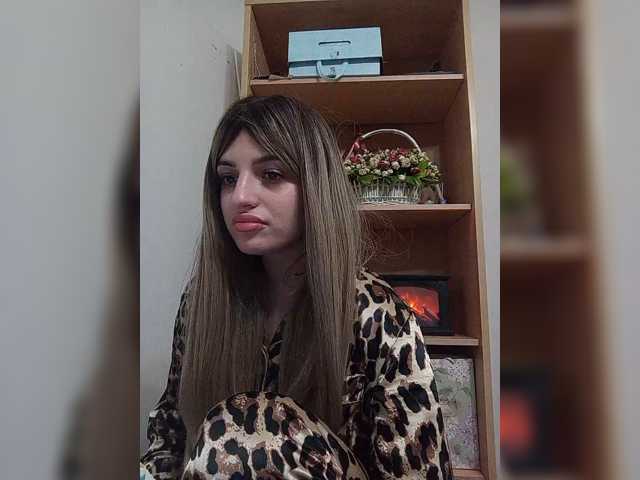 Sonyagasay live cam on BongaCams