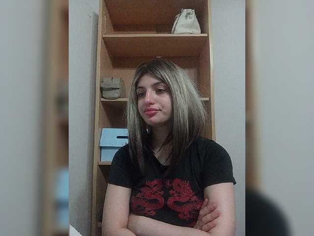 Sonyagasay live cam on BongaCams