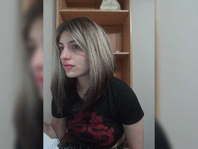 Sonyagasay live cam on BongaCams