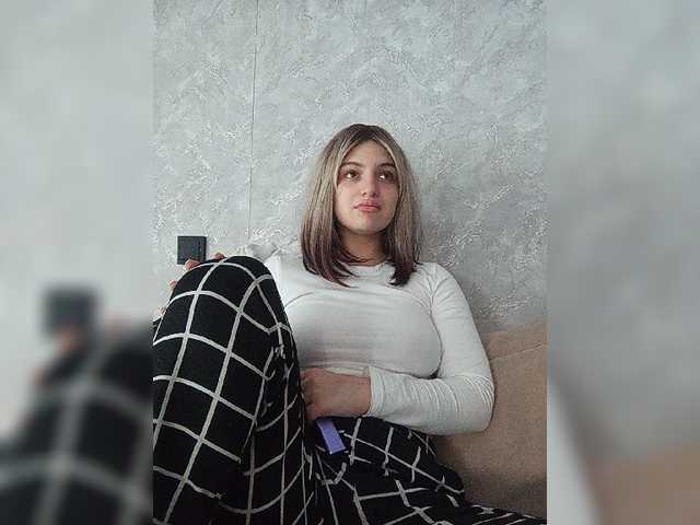 Sonyagasay live cam on BongaCams