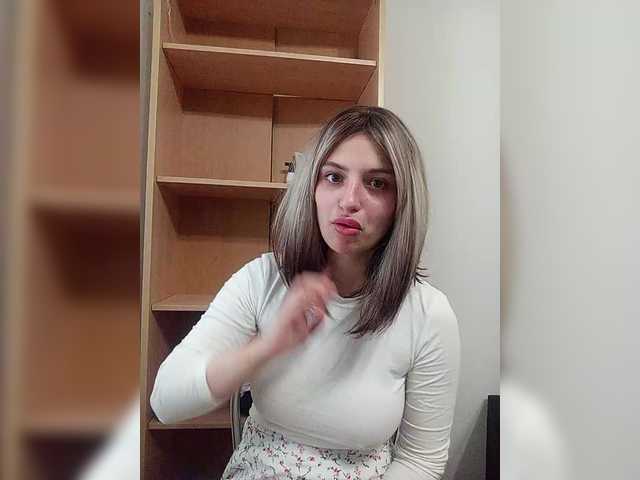 Sonyagasay live cam on BongaCams