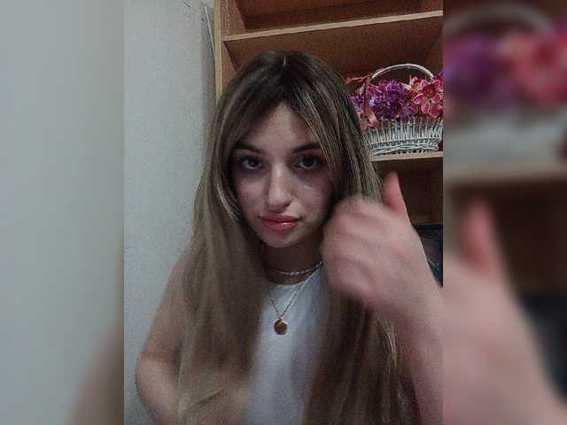 Sonyagasay live cam on BongaCams