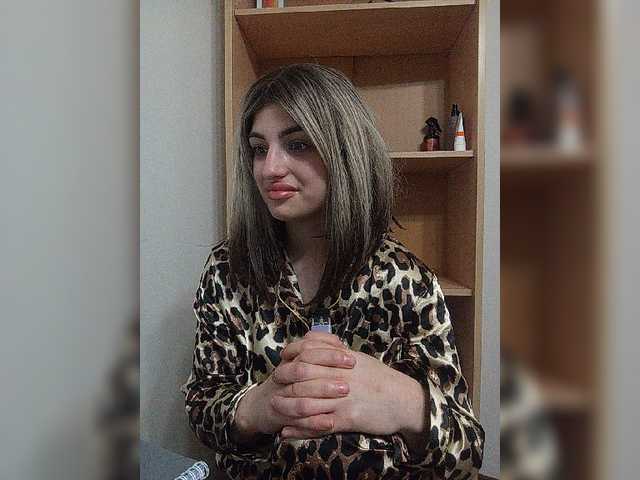 Sonyagasay live cam on BongaCams