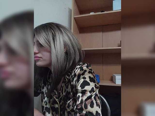 Sonyagasay live cam on BongaCams