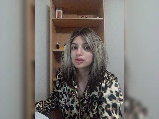 Sonyagasay live cam on BongaCams