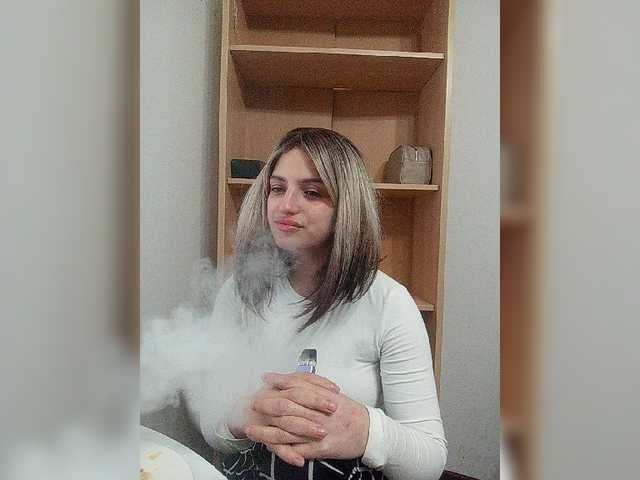 Sonyagasay live cam on BongaCams