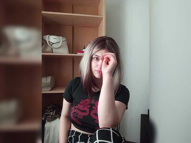 Sonyagasay live cam on BongaCams