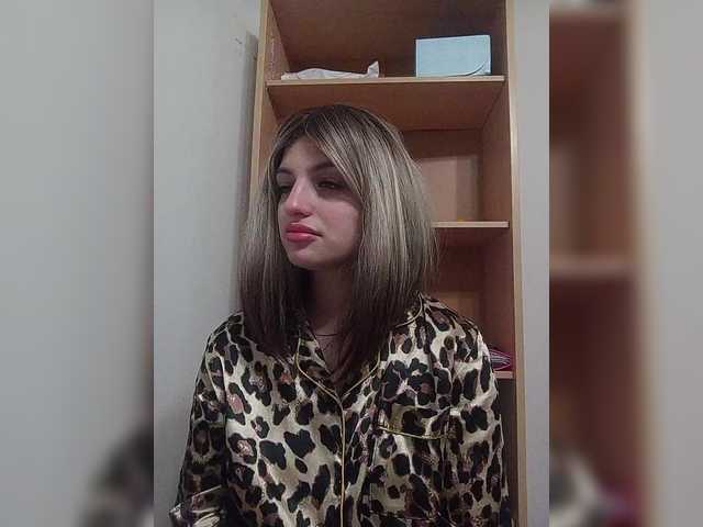 Sonyagasay live cam on BongaCams
