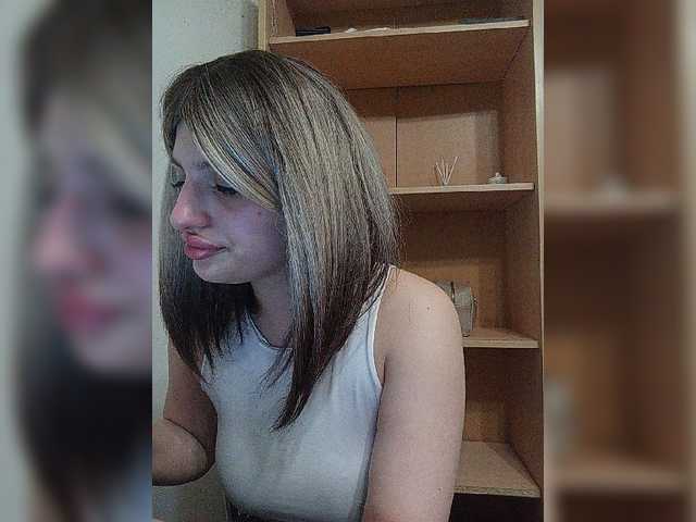 Sonyagasay live cam on BongaCams