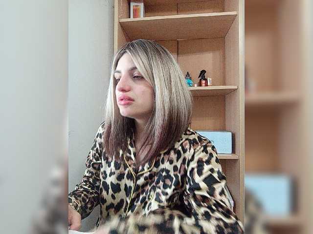 Sonyagasay live cam on BongaCams