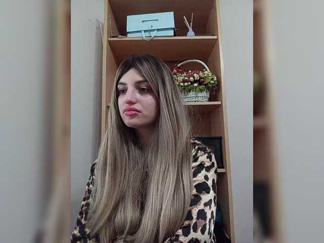Sonyagasay live cam on BongaCams