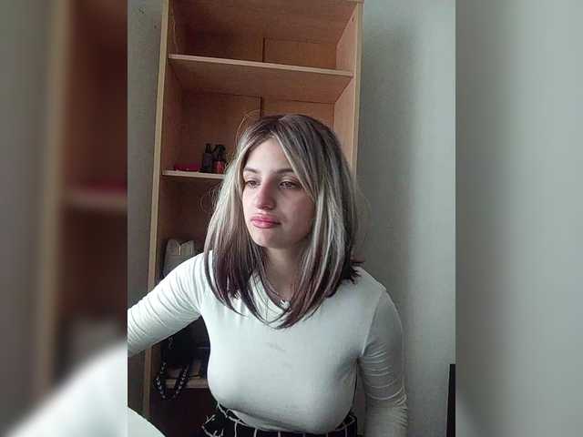 Sonyagasay live cam on BongaCams