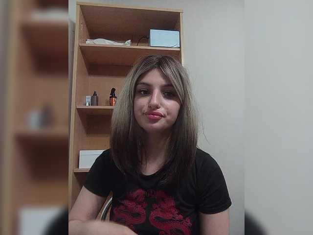 Sonyagasay live cam on BongaCams