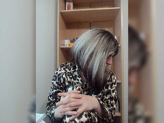Sonyagasay live cam on BongaCams