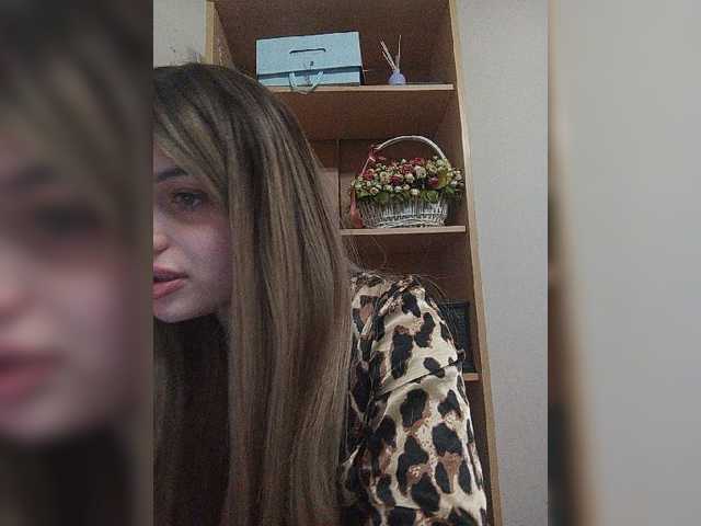 Sonyagasay live cam on BongaCams
