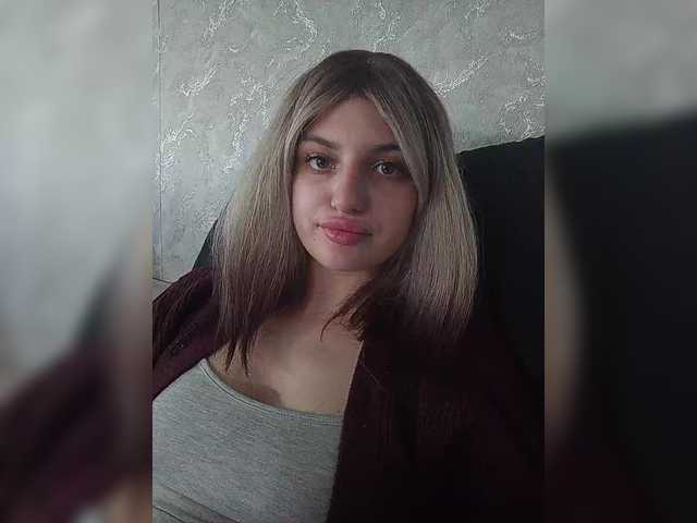 Sonyagasay live cam on BongaCams