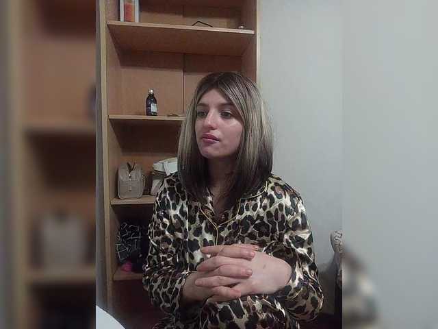 Sonyagasay live cam on BongaCams