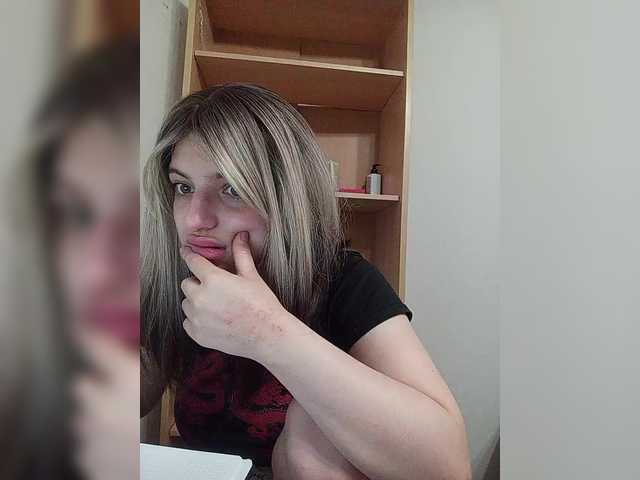 Sonyagasay live cam on BongaCams