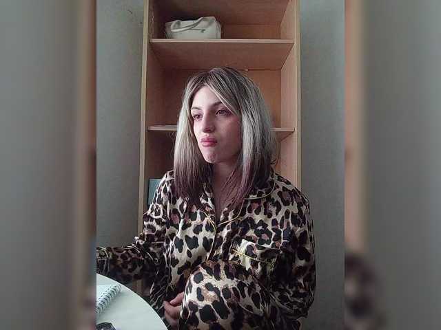 Sonyagasay live cam on BongaCams