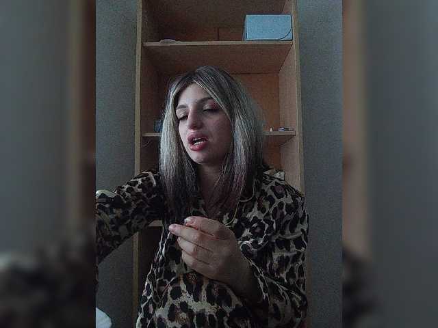 Sonyagasay live cam on BongaCams