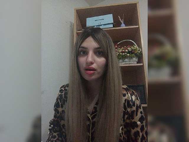 Sonyagasay live cam on BongaCams