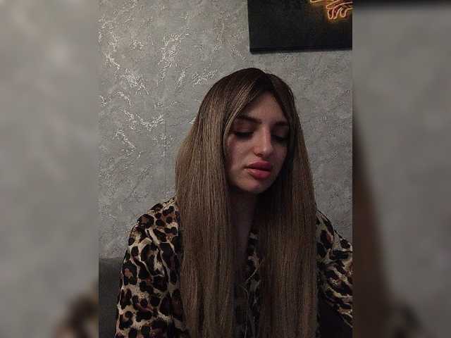 Sonyagasay live cam on BongaCams