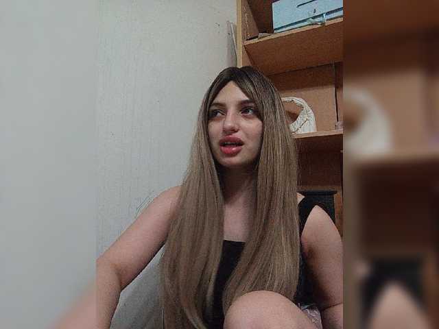 Sonyagasay live cam on BongaCams