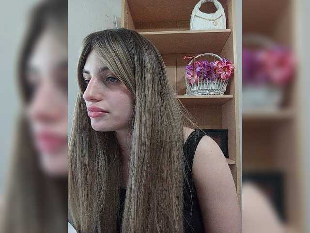 Sonyagasay live cam on BongaCams