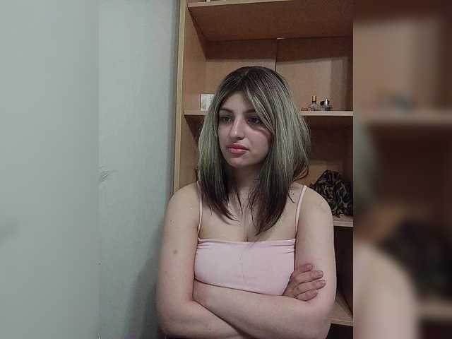 Sonyagasay live cam on BongaCams