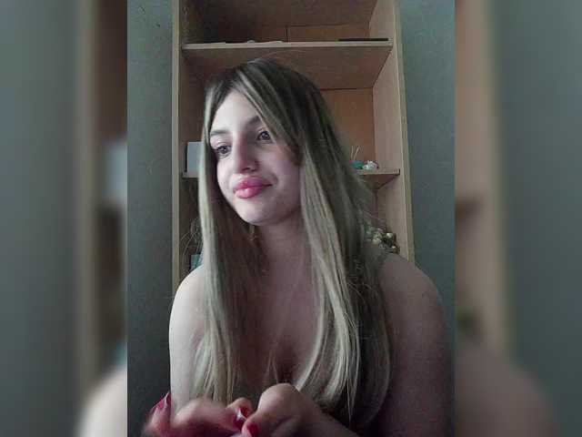 Sonyagasay live cam on BongaCams
