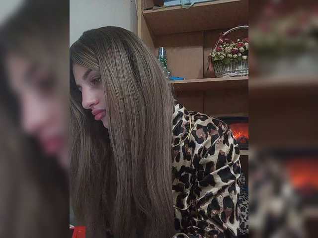 Sonyagasay live cam on BongaCams