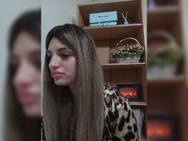 Sonyagasay live cam on BongaCams