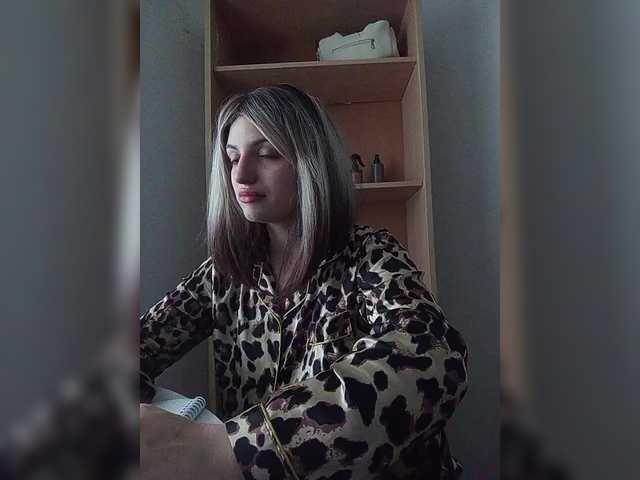 Sonyagasay live cam on BongaCams