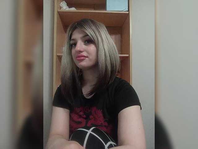 Sonyagasay live cam on BongaCams