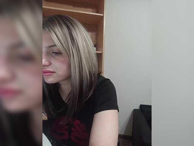 Sonyagasay live cam on BongaCams