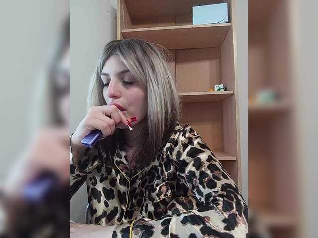 Sonyagasay live cam on BongaCams