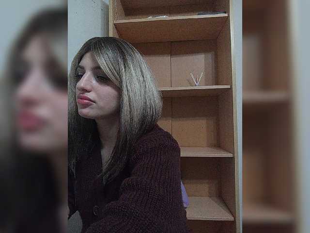 Sonyagasay live cam on BongaCams